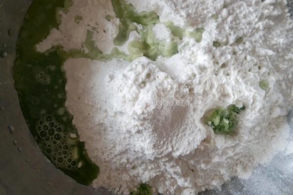 芹菜馅饺子的做法图解2