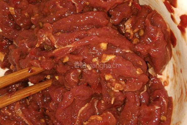 泡椒牛肉的做法图解4