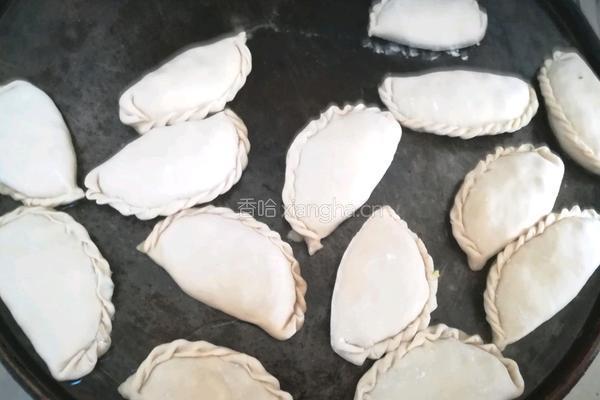 韭菜盒子的做法图解12
