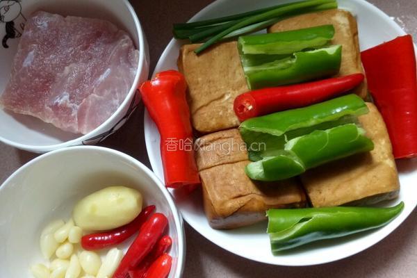 香干炒肉的做法图解1