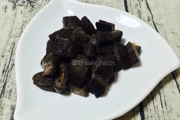 黑沙海参冬菇猪骨炖汤的做法图解6