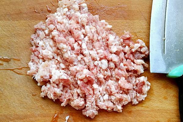 猪肉芸豆馅饺子的做法图解3