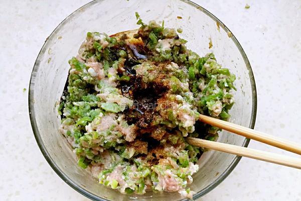 猪肉芸豆馅饺子的做法图解7