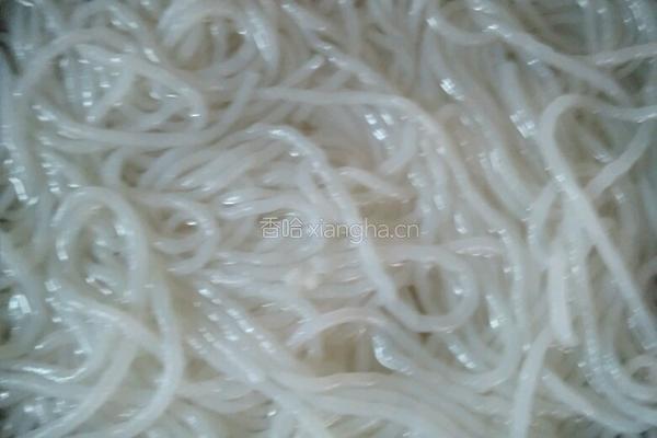 凉拌粉丝的做法图解1