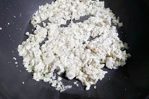 豆腐炒鸡蛋的做法图解7