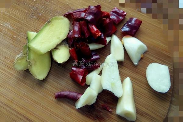 芹菜炒酱干的做法图解5