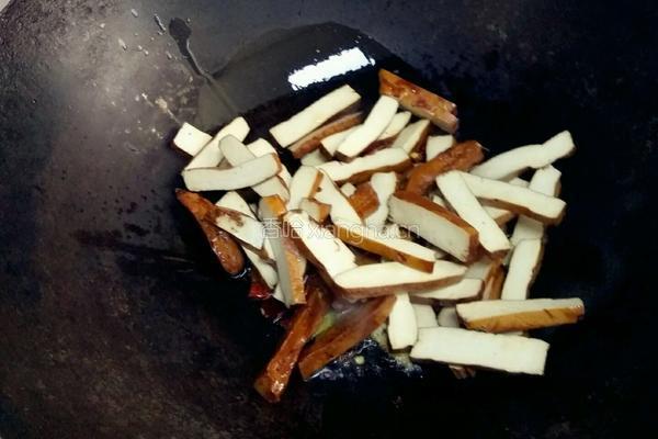 芹菜炒酱干的做法图解7