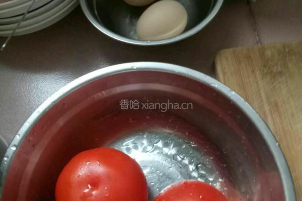 番茄鸡蛋面的做法图解1