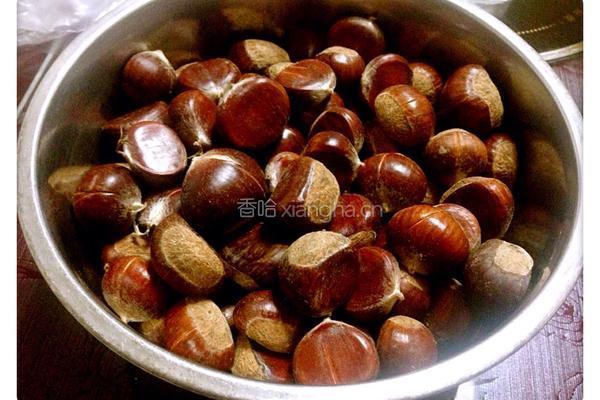 烤蜂蜜板栗的做法图解1
