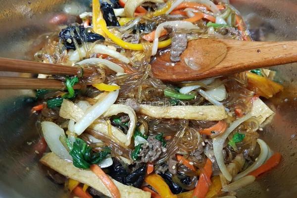 韩式炒杂菜 잡채的做法图解6