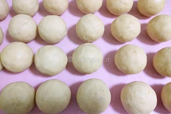 广式月饼（100克莲蓉蛋黄馅）的做法图解20