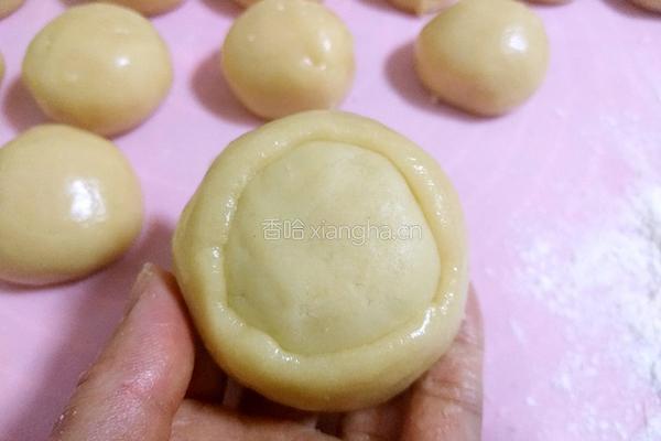 广式月饼（100克莲蓉蛋黄馅）的做法图解23