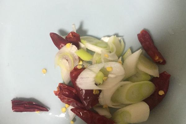 辣炒粉丝洋白菜的做法图解1