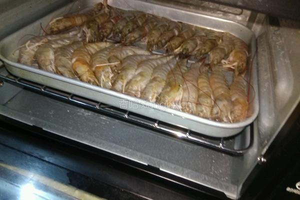 煎烤虾的做法图解1