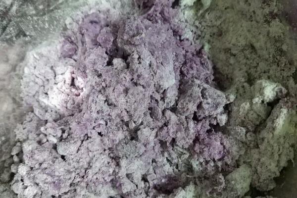 紫薯莲蓉月饼的做法图解3