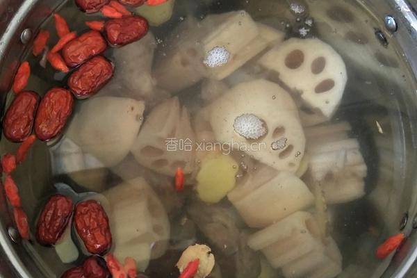 莲藕大骨汤的做法图解7