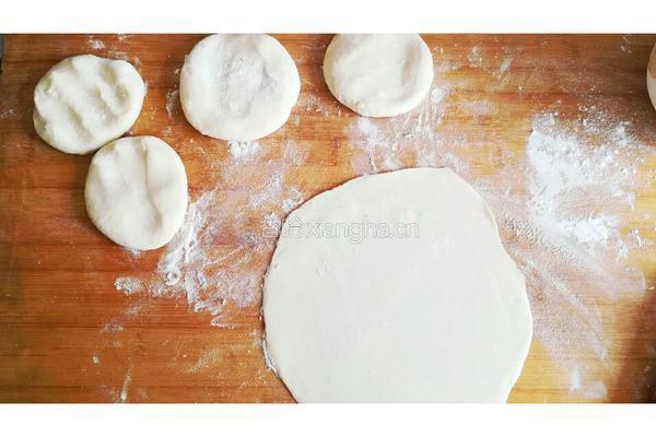 烫面葱油饼的做法图解5