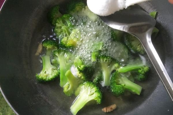 水煮西蓝花的做法图解5