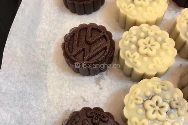 广式蛋黄月饼的做法图解7