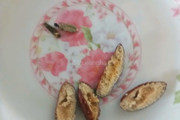 干煸蝉蛹的做法图解2