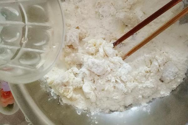 彩虹渐变蛋黄酥(无需揉出膜）的做法图解3