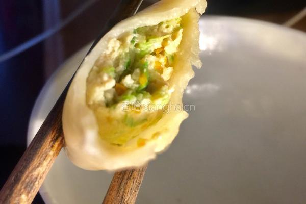 芹菜胡萝卜肉饺子的做法图解12