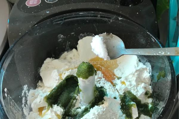 自制蔬菜面的做法图解3