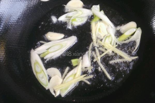 番茄炒花菜的做法图解3