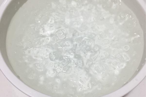 桃㬵雪燕养颜羹的做法图解4
