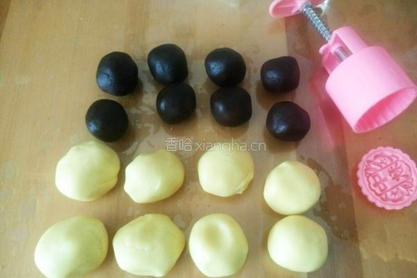 奶香枣泥月饼的做法图解11