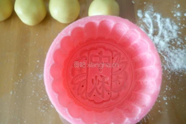 奶香枣泥月饼的做法图解16