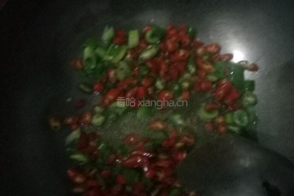 尖椒炒鸡蛋的做法图解3