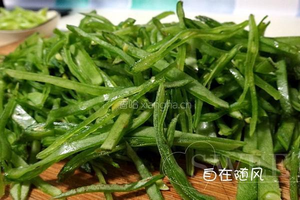 眉豆肉丝的做法图解2