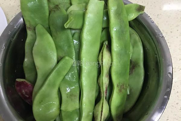 排骨炖豆角土豆的做法图解4