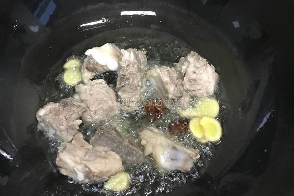 排骨炖豆角土豆的做法图解8