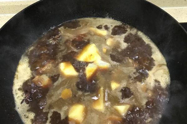 排骨炖豆角土豆的做法图解13