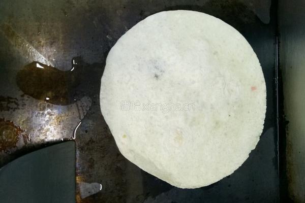 墨西哥辣椒金枪鱼饼的做法图解9