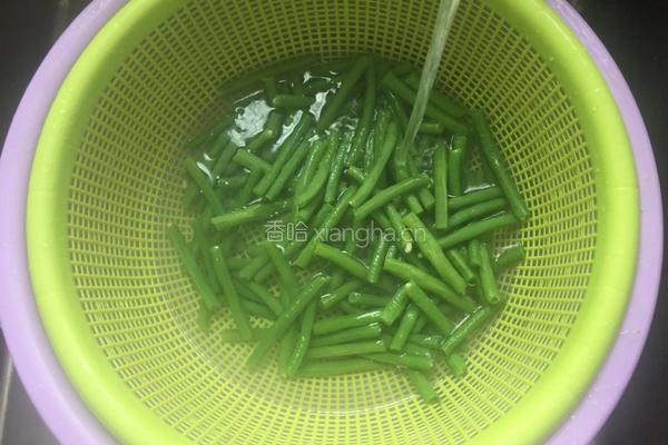 咸蛋黄炒长豆角的做法图解10