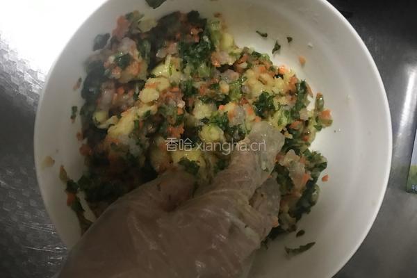 田园鲜虾土豆饼的做法图解6