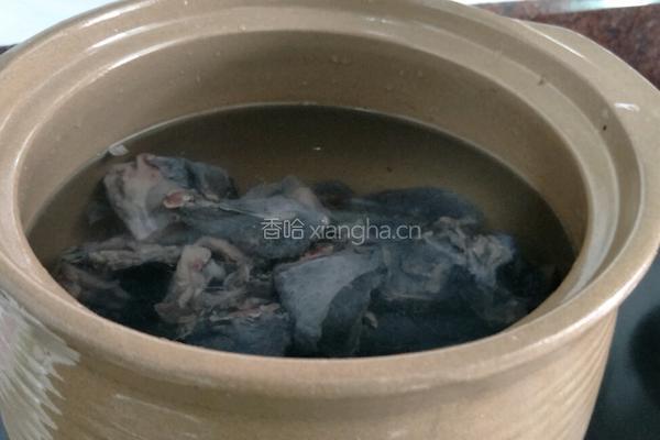 熟地黑豆乌鸡汤的做法图解9