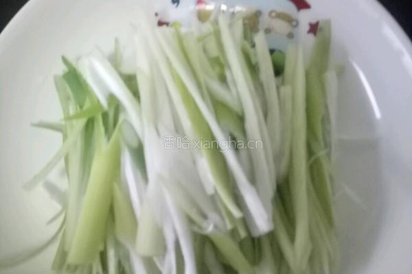 葱爆海参的做法图解3