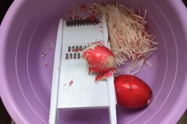 醋拌红萝卜丝的做法图解3