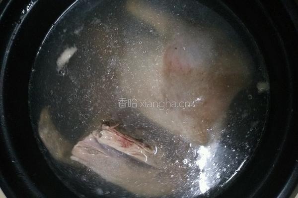 白切鸭肉的做法图解1