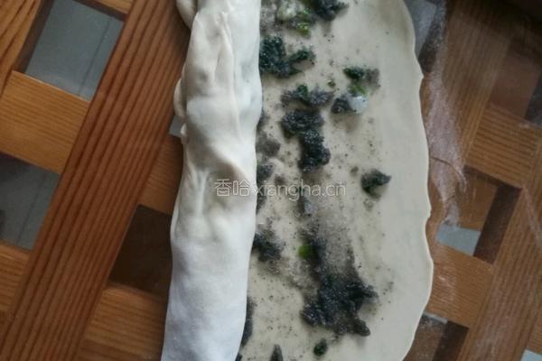 黑芝麻糊葱油饼的做法图解4