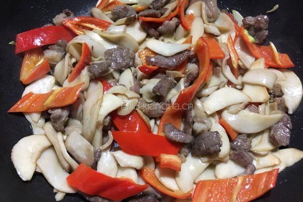 杏鲍菇炒肉的做法图解9