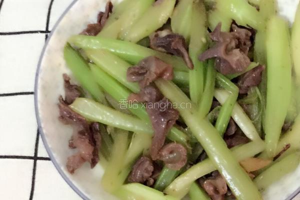芹菜炒鸡肾的做法图解4