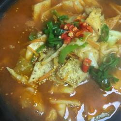 海鲜鱼饼汤的做法[图]