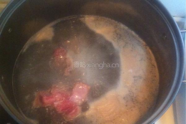 莲藕酱炖排骨的做法图解1