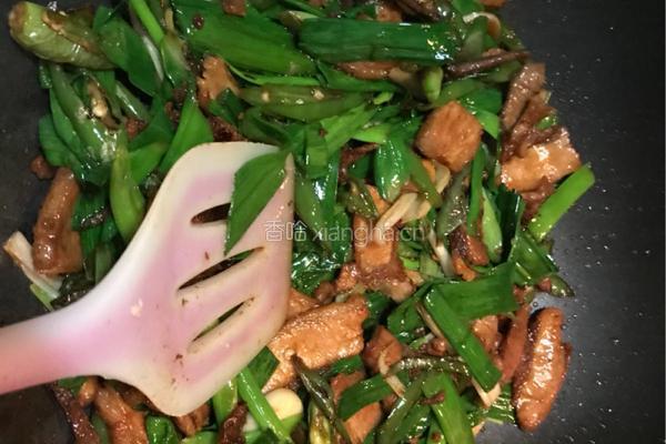 蒜苗炒肉的做法图解6