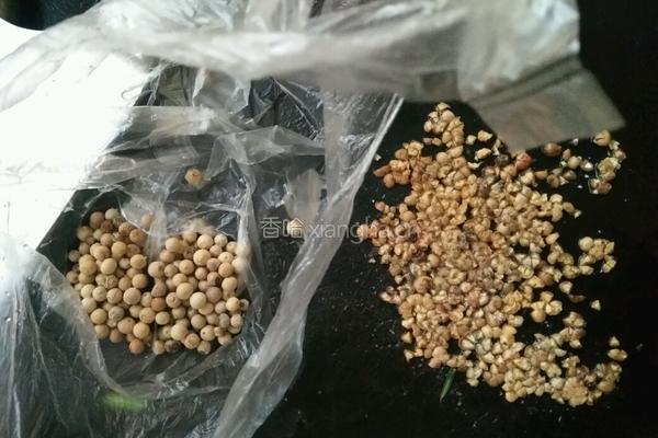 胡椒蛤蜊煲的做法图解2